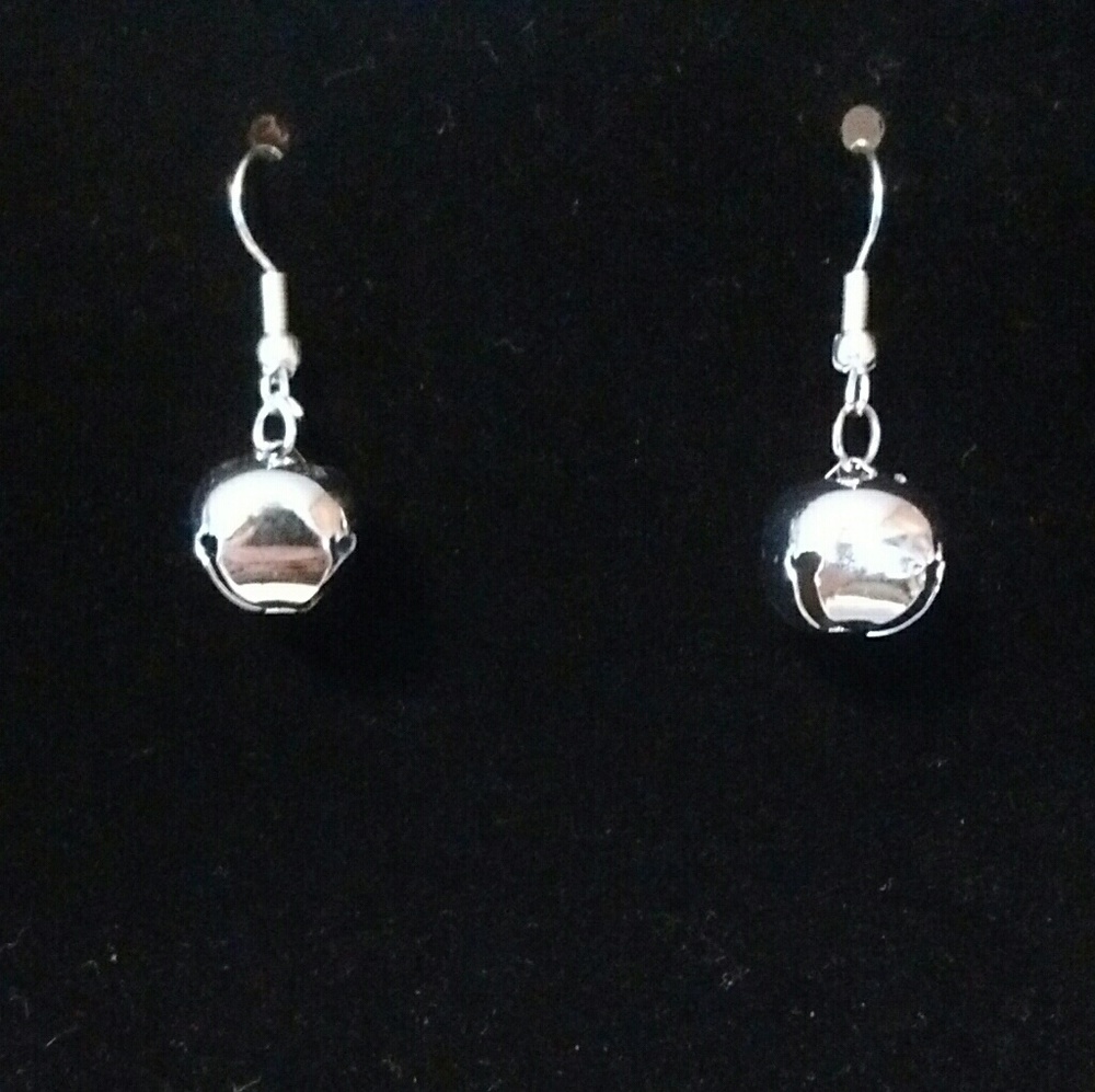 JINGLE BELL EARRINGS NIP
